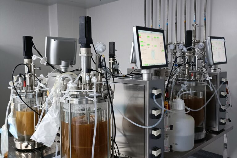 Benchtop bioreactors used for cell culture in a laboratory