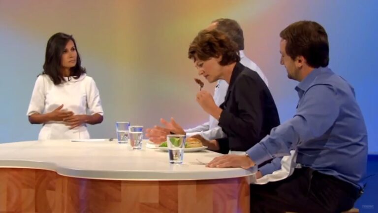 Food researcher Hanni Rützler tastes the first cultivated beef burger at a public sensory evaluation in London