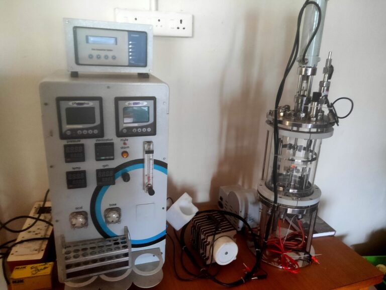 Laboratory-scale glass fermenter with control unit, the type of bioreactor used to develop precision-fermented proteins such as lactoferrin